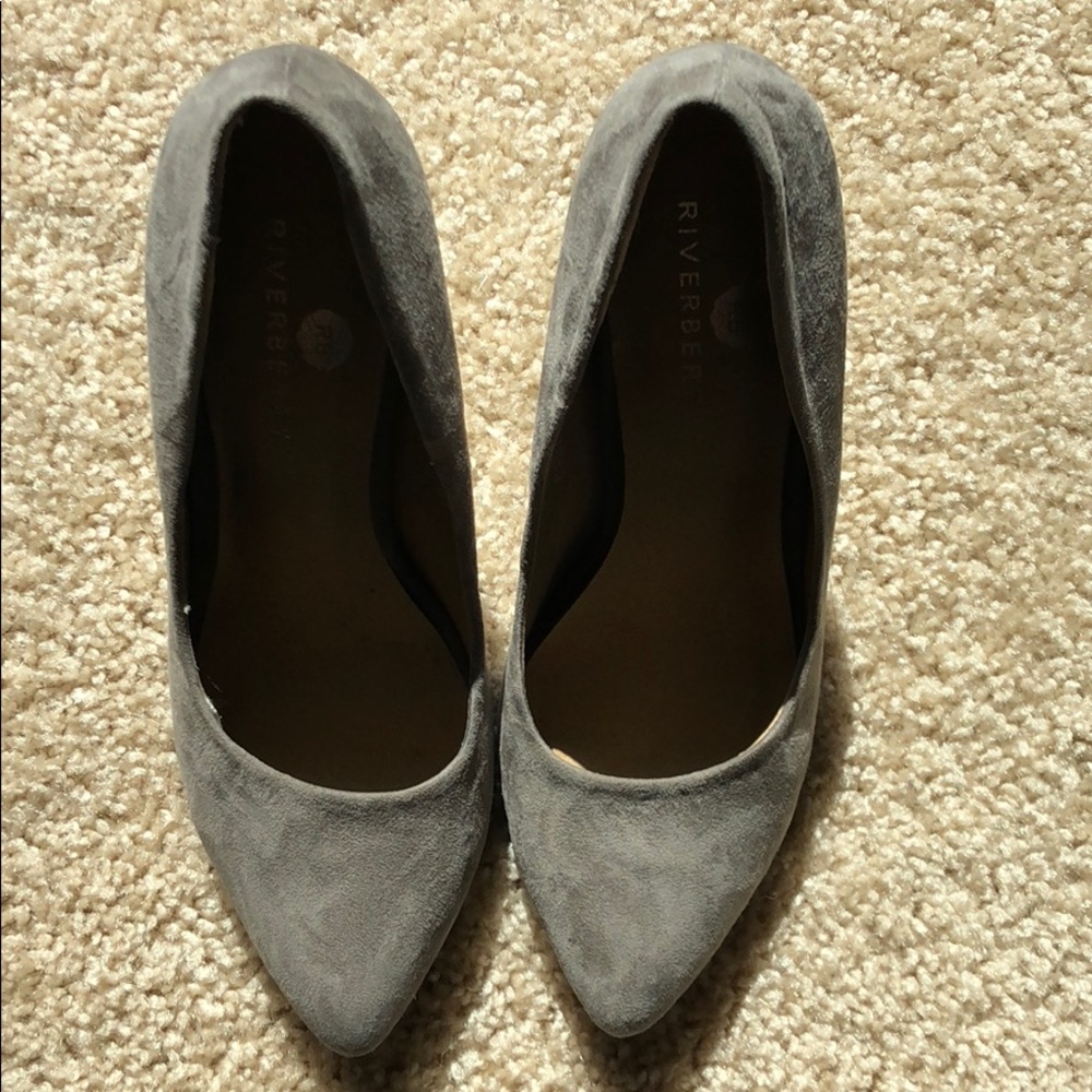 like new river berry heels. very comfortable